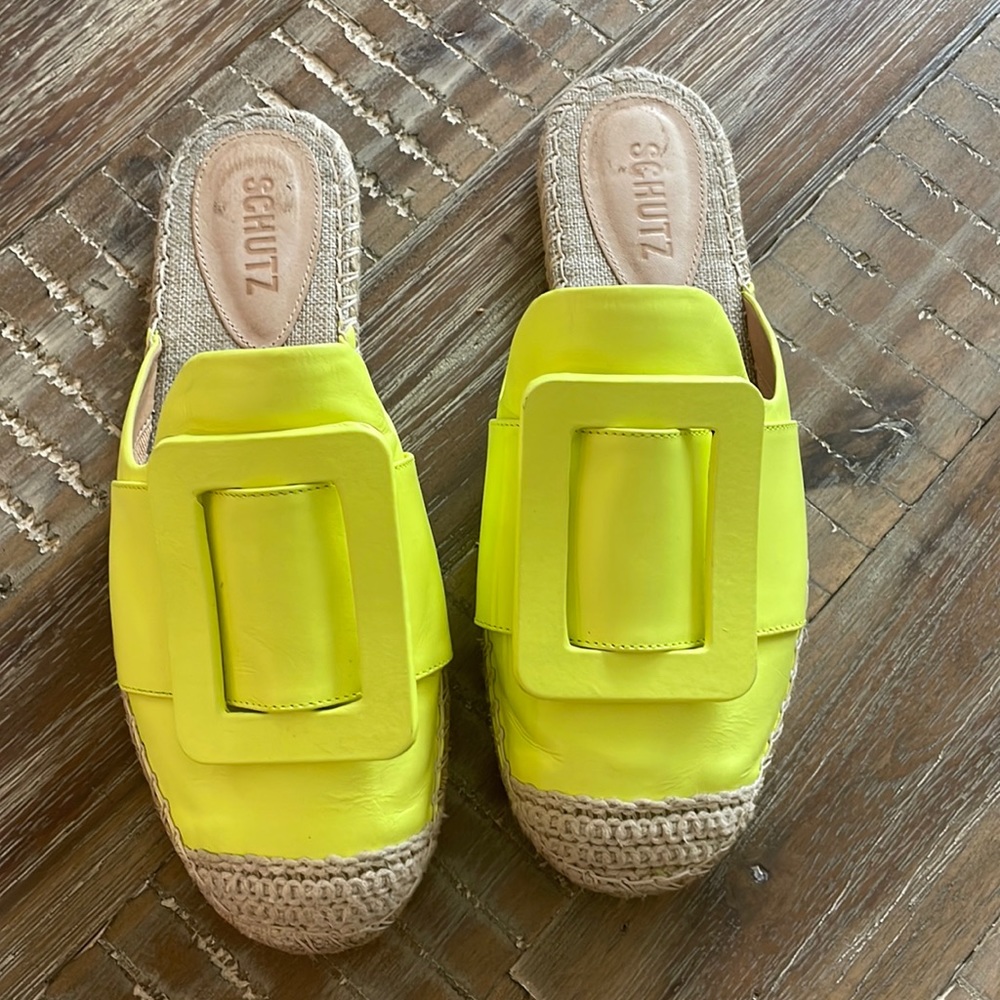 Schutz Leandrine Espadrille Flat Neon Yellow belt mules size 8.5B